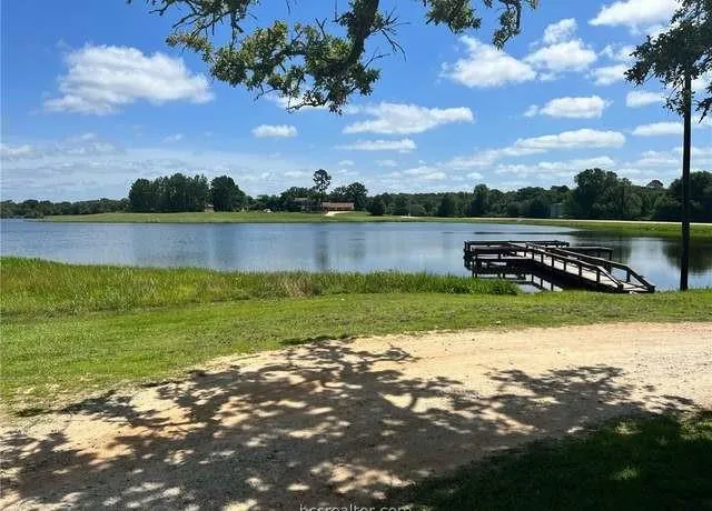 52 Fairway Drive Normangee, TX 77871