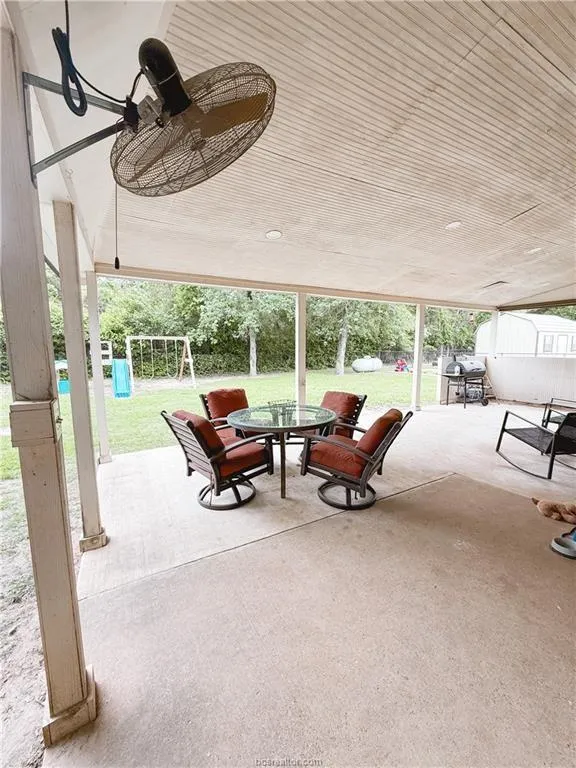 52 Fairway Drive Normangee, TX 77871