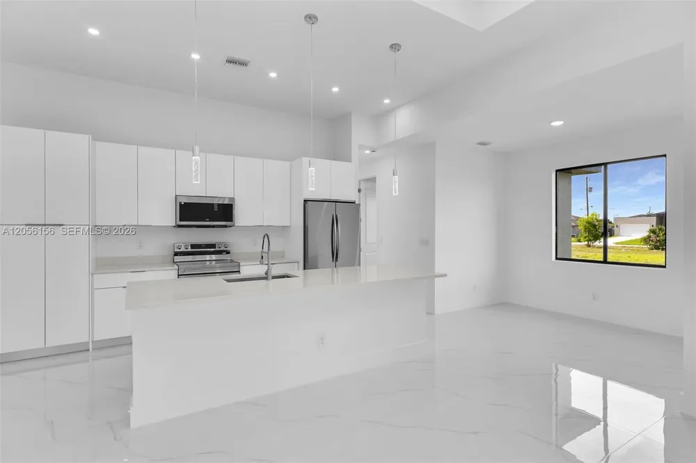 4202 NW  33rd St Cape Coral, FL 33993
