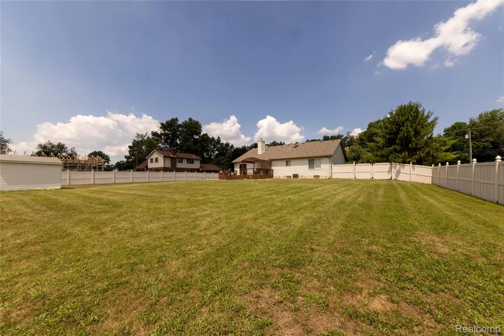 38575 Barth Street Romulus City, MI 48174