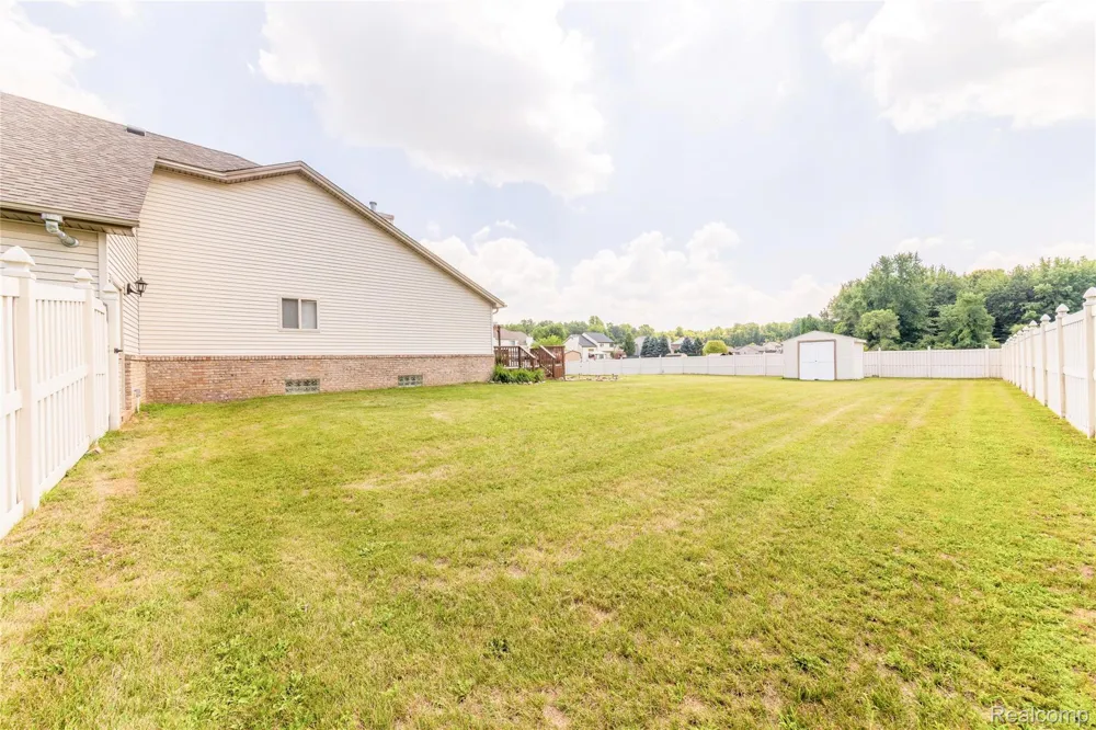 38575 Barth Street Romulus City, MI 48174