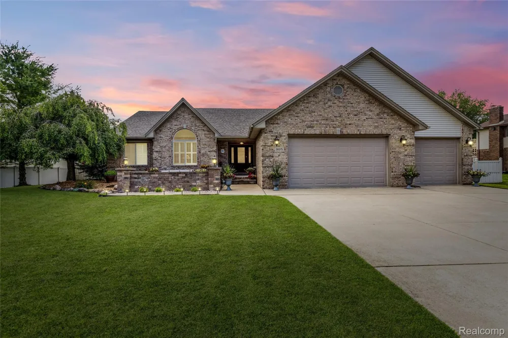 38575 Barth Street Romulus City, MI 48174