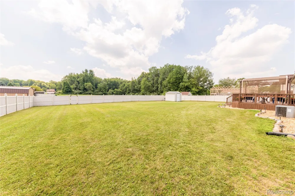38575 Barth Street Romulus City, MI 48174
