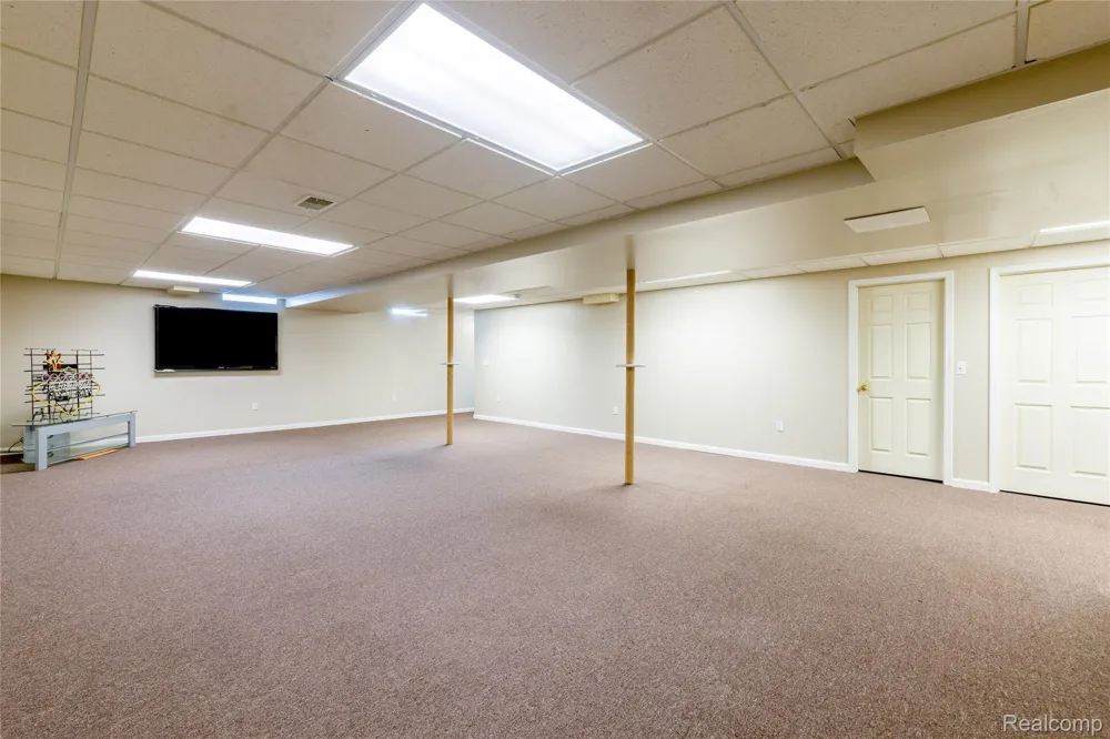 38575 Barth Street Romulus City, MI 48174