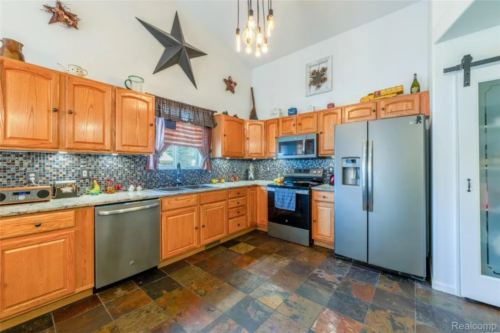 38575 Barth Street Romulus City, MI 48174