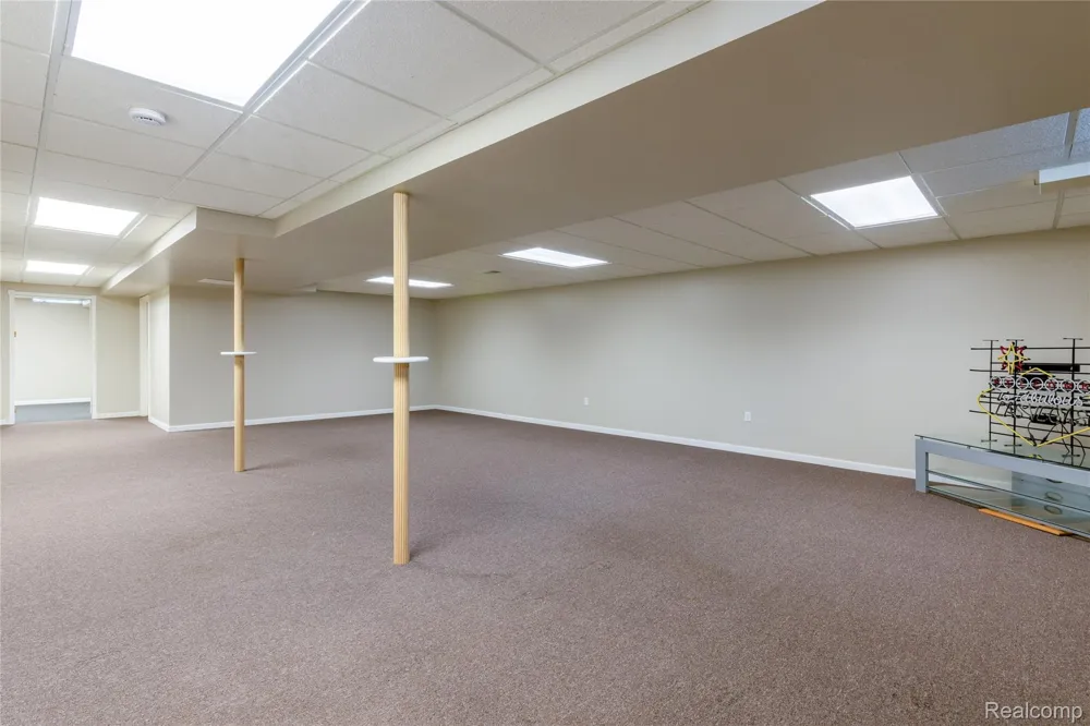 38575 Barth Street Romulus City, MI 48174