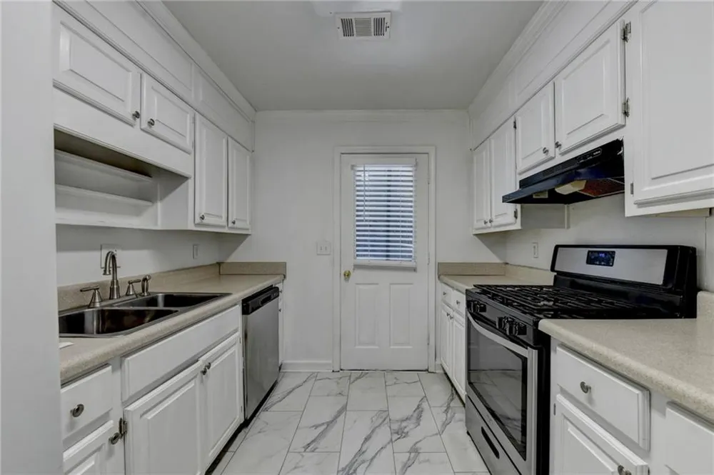5025 Leeshire Trail #7 Tucker, GA 30084