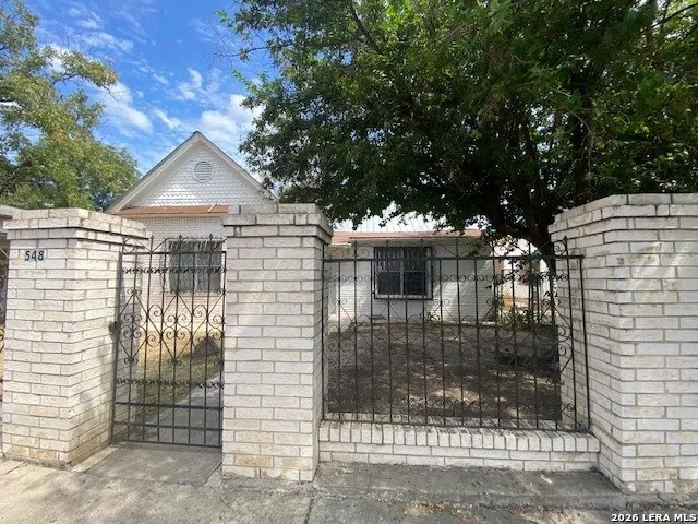 548 CEYLON ST Eagle Pass, TX 78852