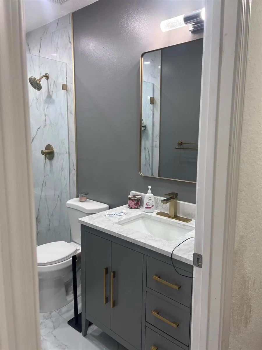 2336 Center Stone Lane Riviera Beach, FL 33404