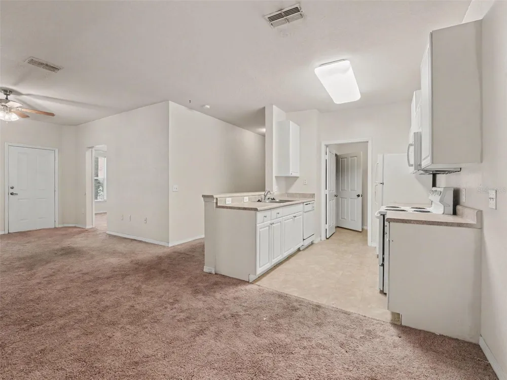 8003 HEMINGWAY CIRCLE #8003-8 Haines City, FL 33844