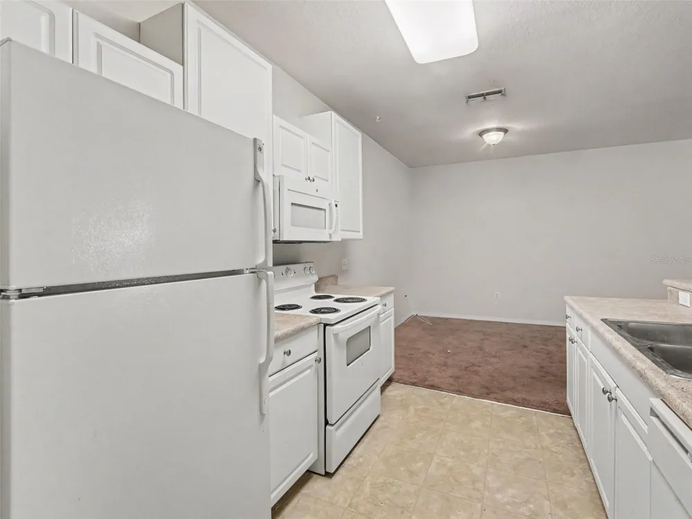8003 HEMINGWAY CIRCLE #8003-8 Haines City, FL 33844