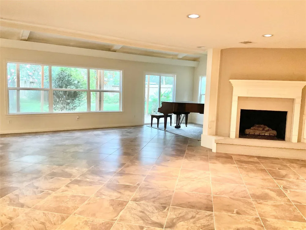 1022 Oak Leaf Street La Porte, TX 77571