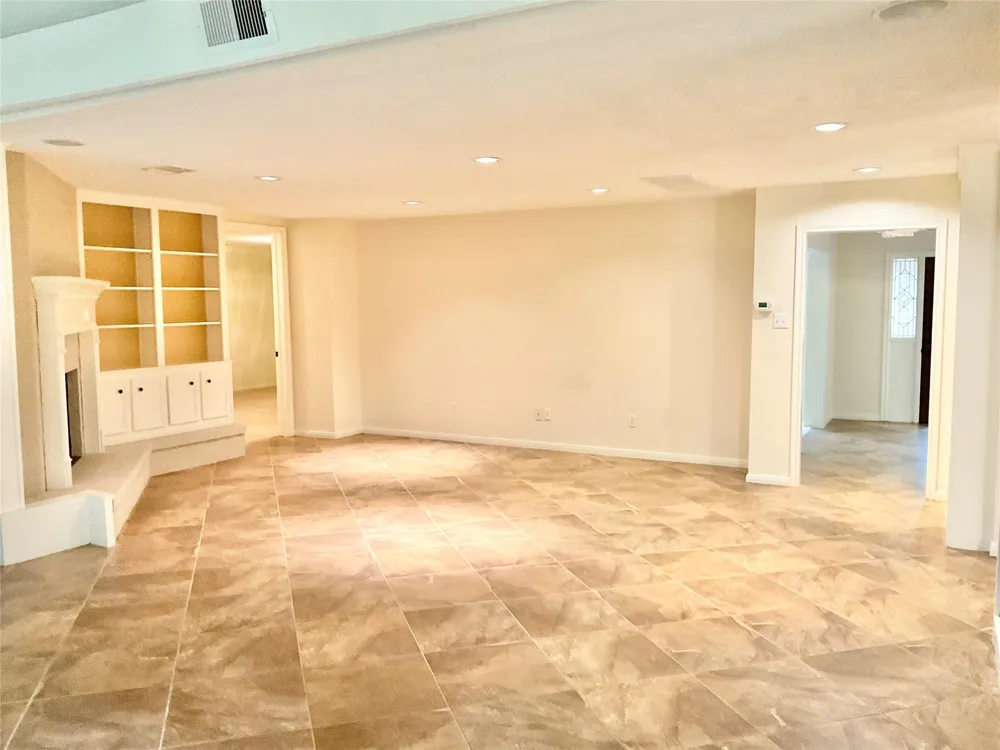 1022 Oak Leaf Street La Porte, TX 77571