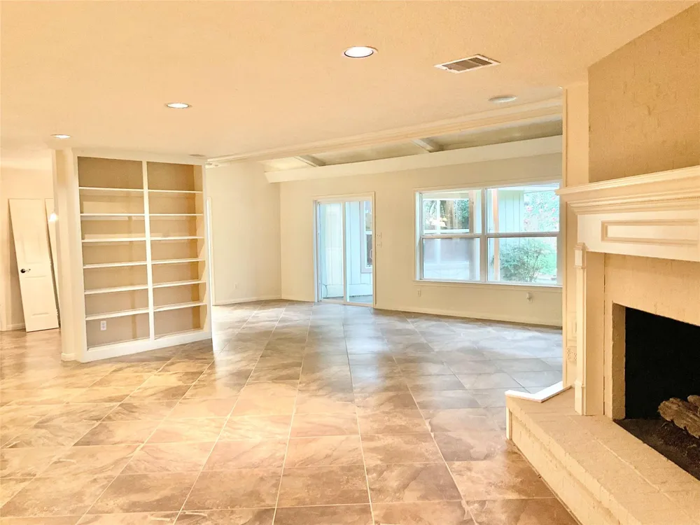 1022 Oak Leaf Street La Porte, TX 77571