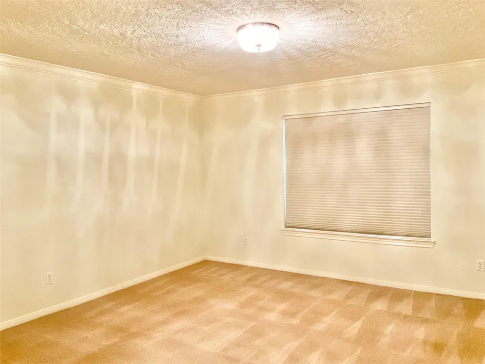 1022 Oak Leaf Street La Porte, TX 77571