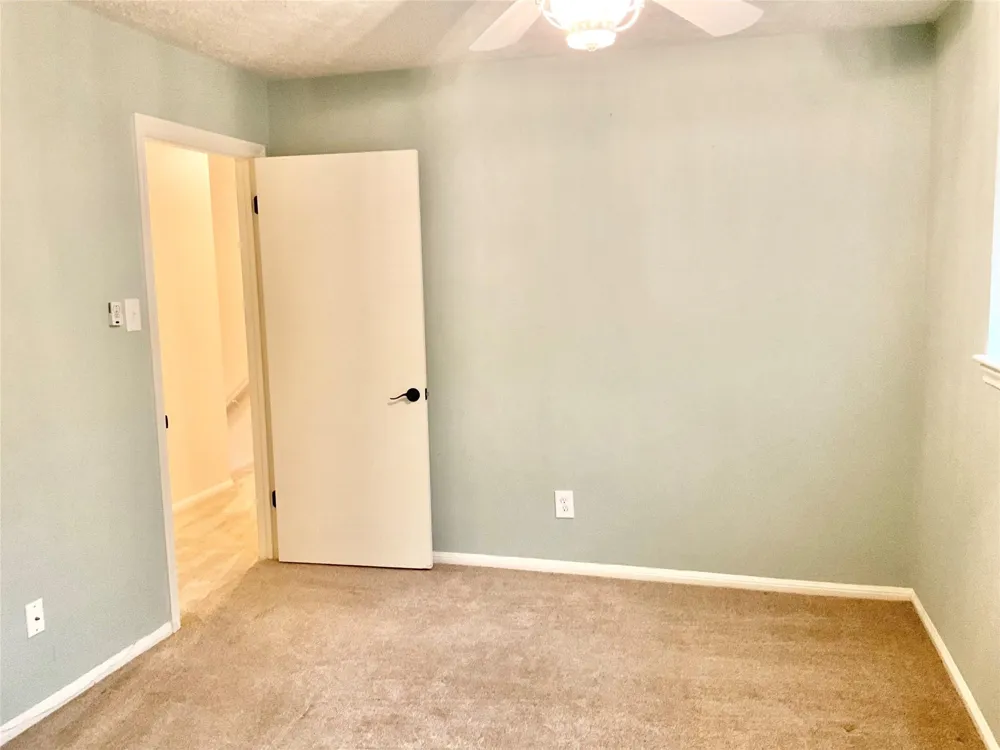 1022 Oak Leaf Street La Porte, TX 77571