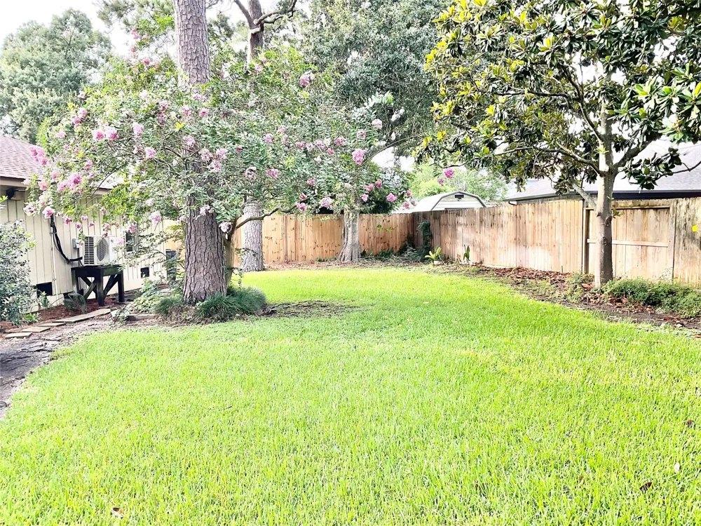 1022 Oak Leaf Street La Porte, TX 77571