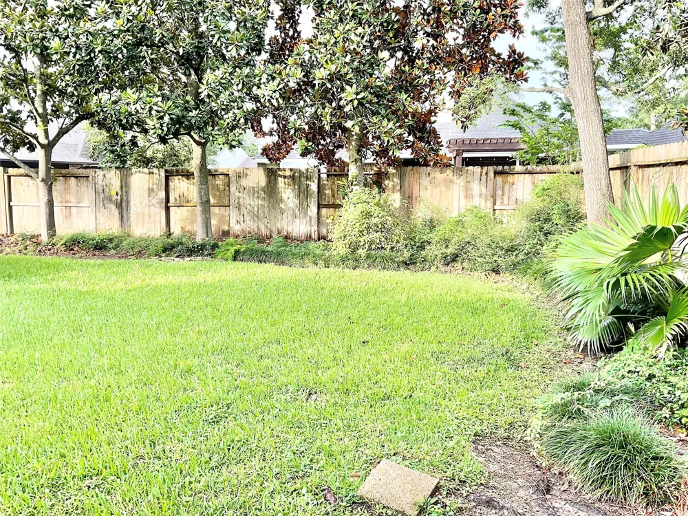 1022 Oak Leaf Street La Porte, TX 77571