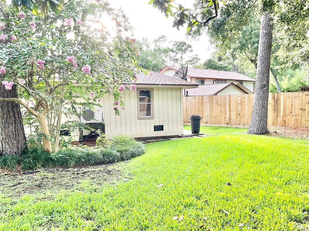 1022 Oak Leaf Street La Porte, TX 77571