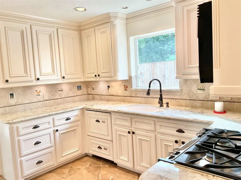 1022 Oak Leaf Street La Porte, TX 77571