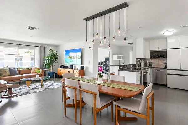 9 NE 19th Court #C216 Wilton Manors, FL 33305