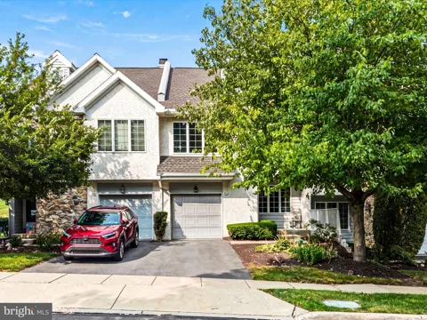 321 BRISTOL CIRCLE #321