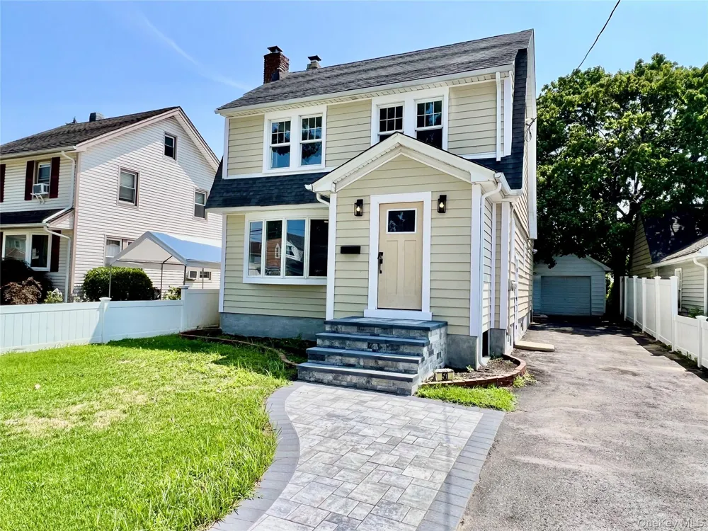 50 E Saint Marks Place Valley Stream, NY 11580