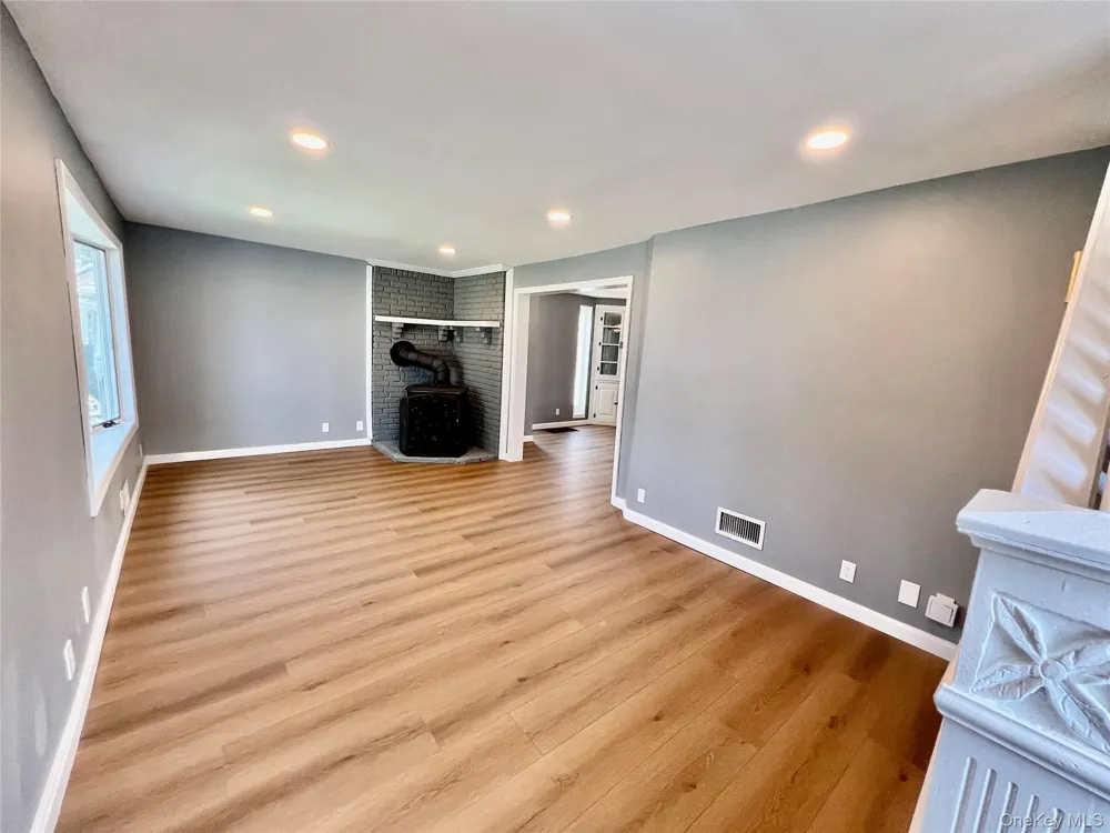 50 E Saint Marks Place Valley Stream, NY 11580