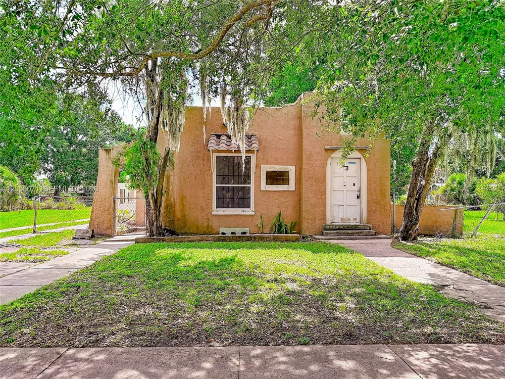 618 S Varr Avenue Cocoa, FL 32922