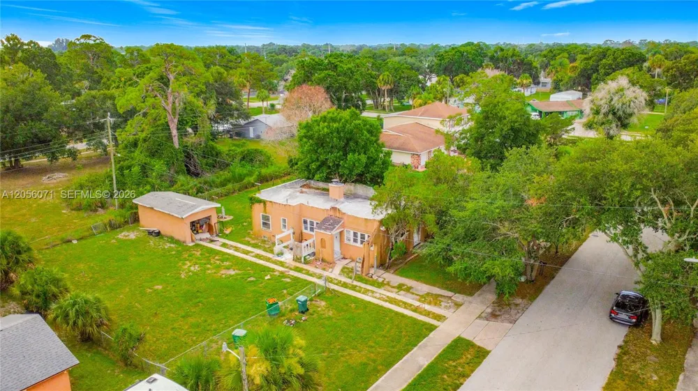 618 S Varr Avenue Cocoa, FL 32922