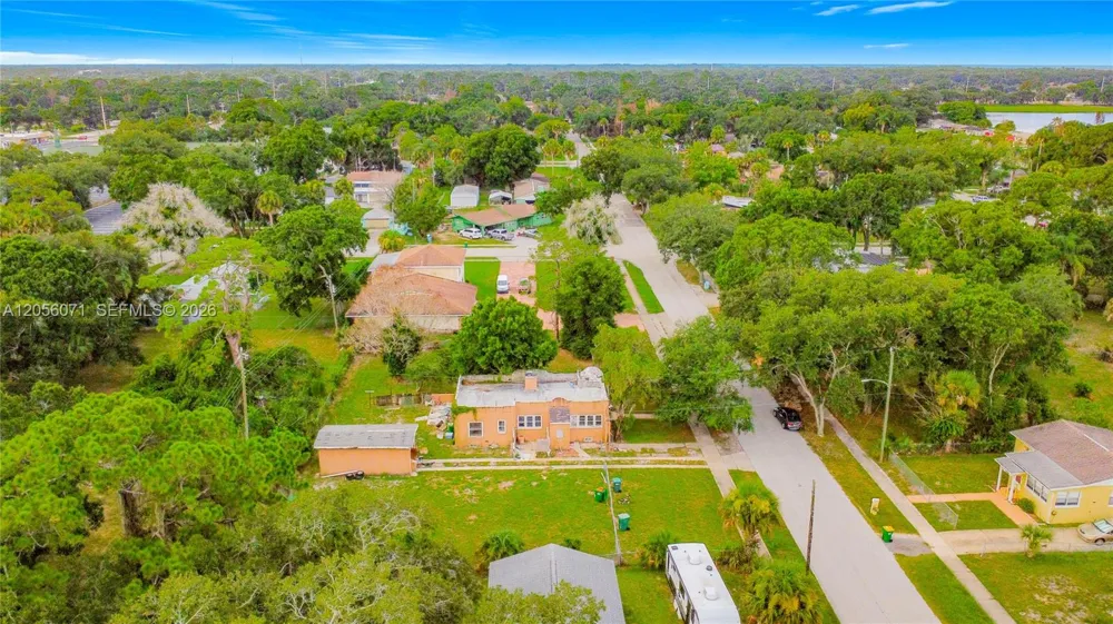 618 S Varr Avenue Cocoa, FL 32922