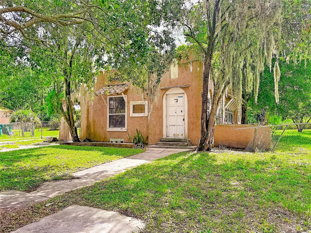 618 S Varr Avenue Cocoa, FL 32922