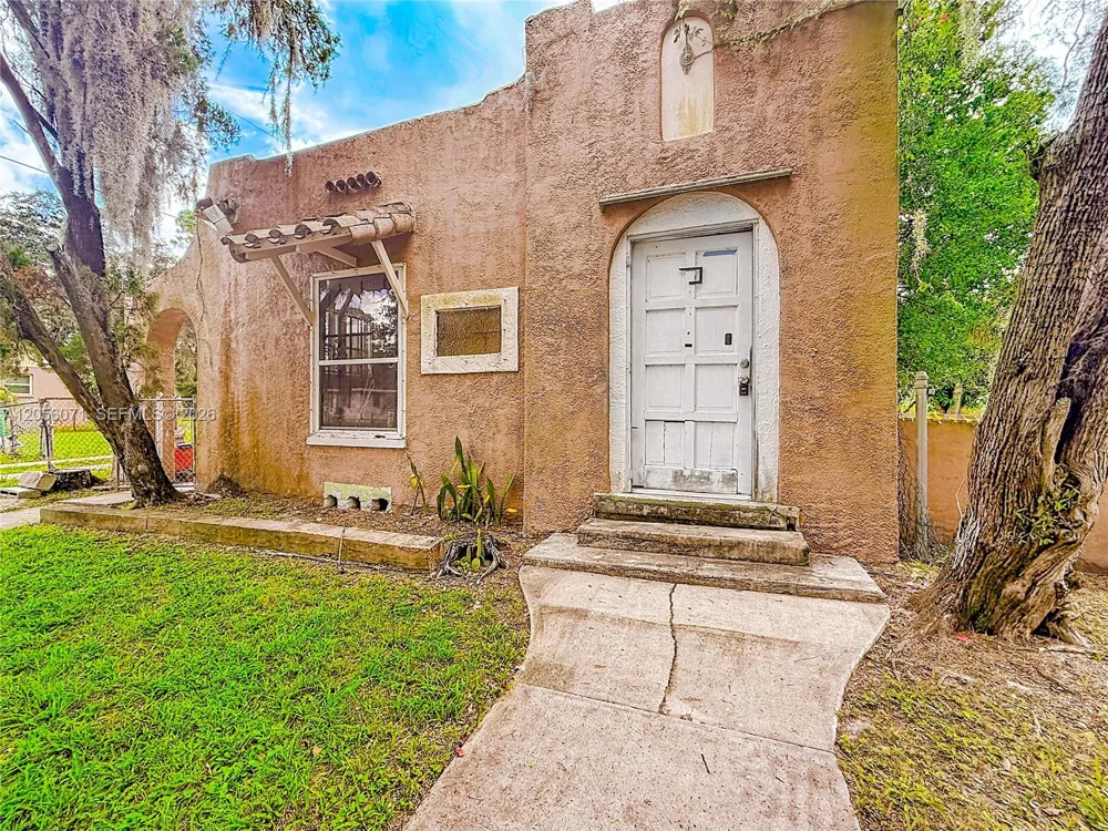 618 S Varr Avenue Cocoa, FL 32922