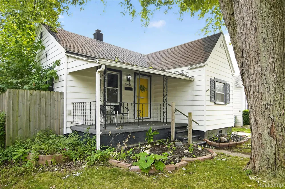 27036 Townley Street Madison Heights City, MI 48071