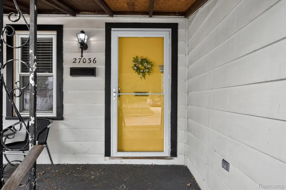 27036 Townley Street Madison Heights City, MI 48071