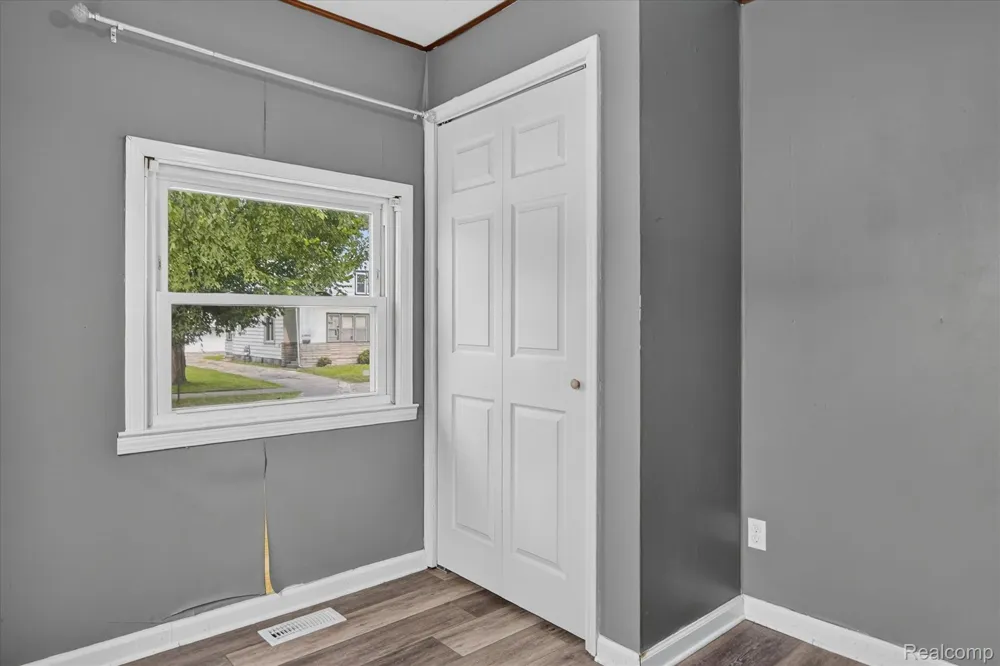 27036 Townley Street Madison Heights City, MI 48071