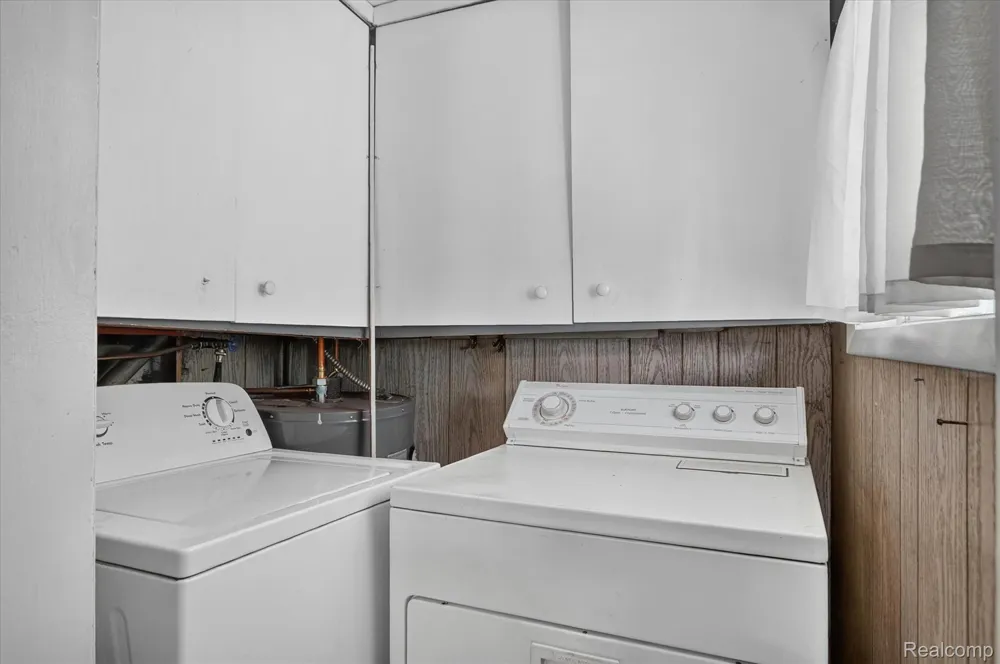 27036 Townley Street Madison Heights City, MI 48071