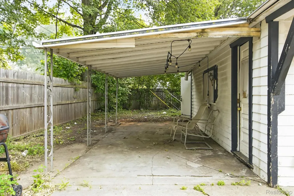27036 Townley Street Madison Heights City, MI 48071