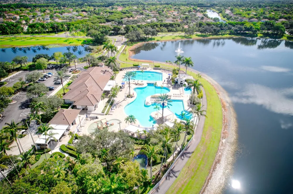 462 Fishtail Ter Weston, FL 33327