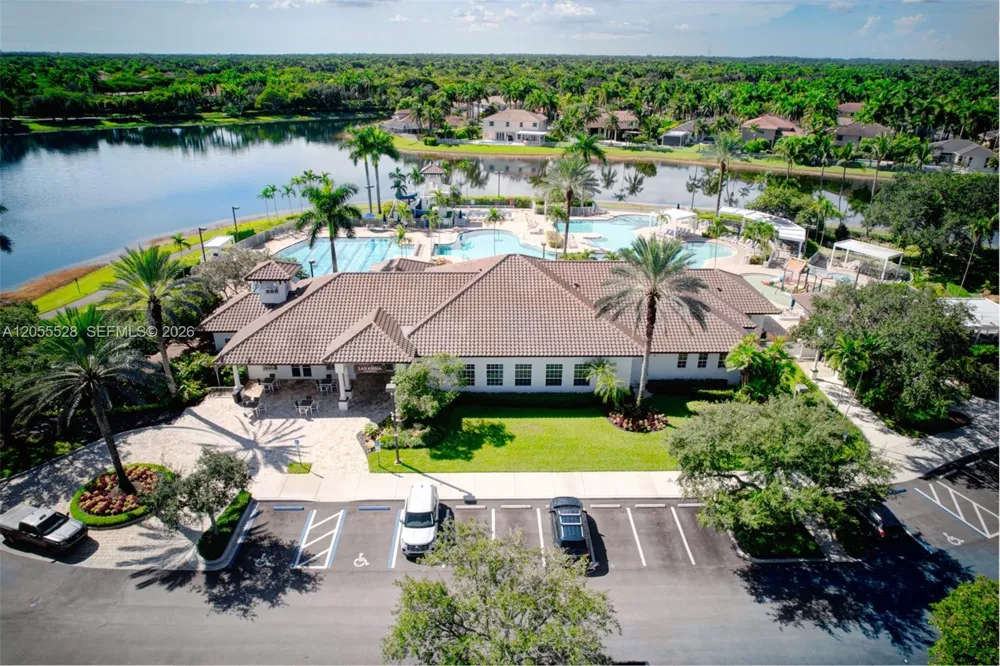462 Fishtail Ter Weston, FL 33327