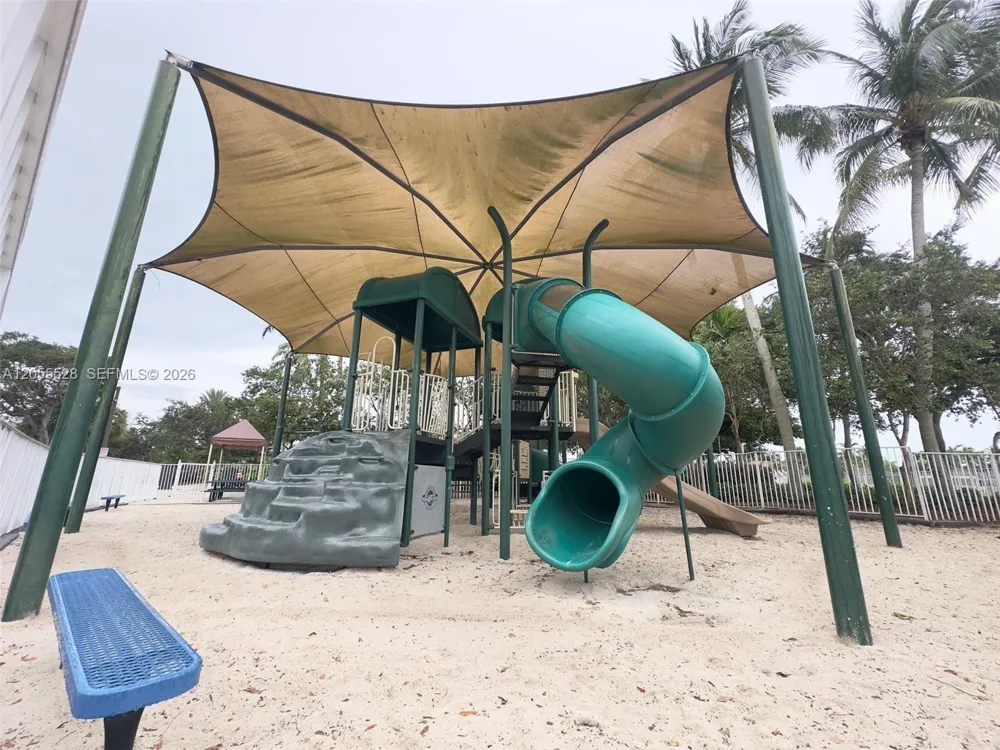 462 Fishtail Ter Weston, FL 33327