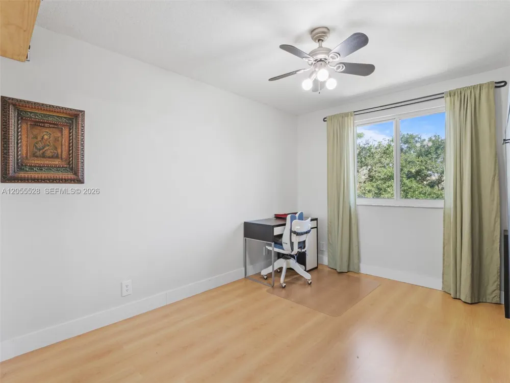 462 Fishtail Ter Weston, FL 33327