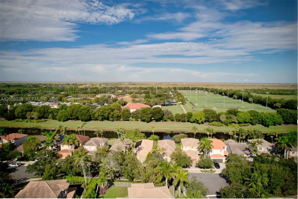462 Fishtail Ter Weston, FL 33327