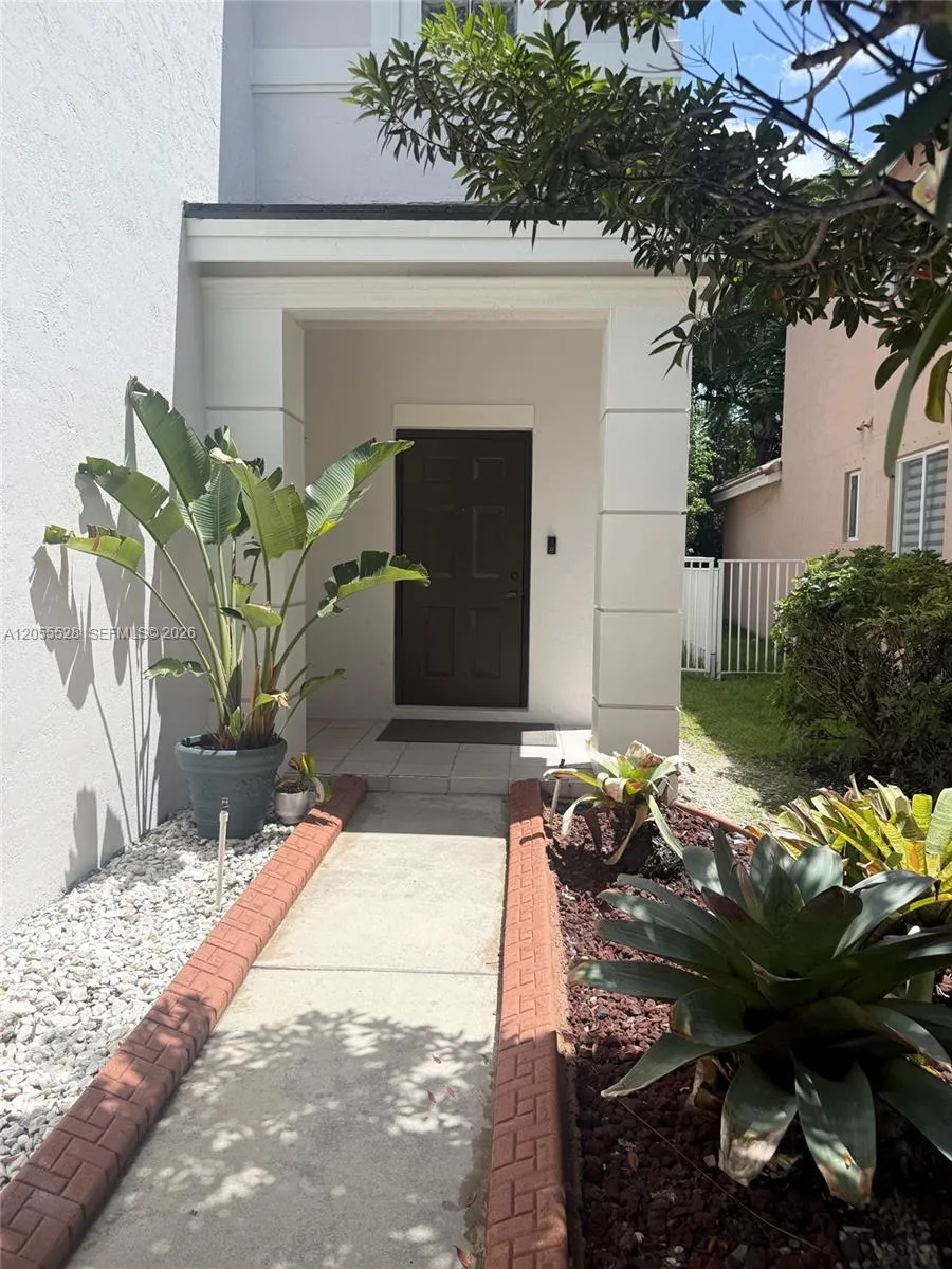 462 Fishtail Ter Weston, FL 33327