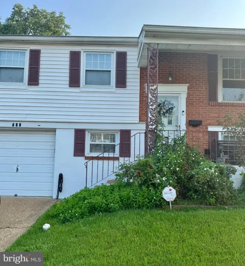 711 APPLETREE COURT