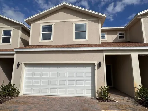 915 LAKEFRONT VILLAGE DRIVE