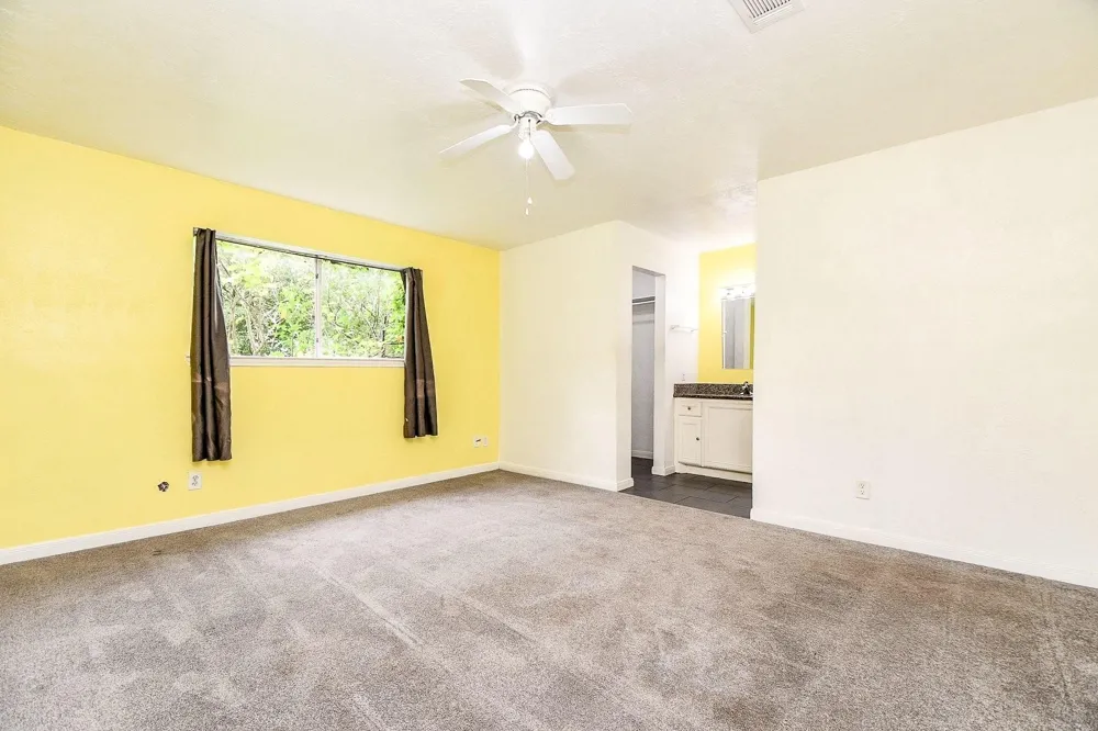 9037 Crestview Drive Houston, TX 77078
