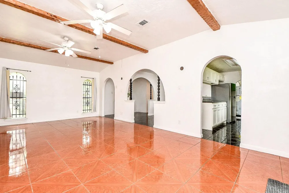 9037 Crestview Drive Houston, TX 77078