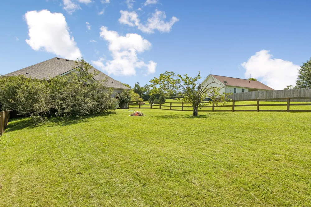 256 Dixie Ln Pleasant View, TN 37146