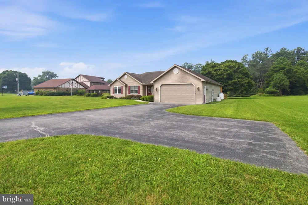 2816 BALD EAGLE PIKE Tyrone, PA 16686